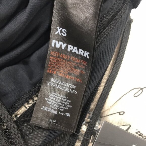 IVY PARK® Mesh Panel Crop Top - Picture 8 of 9